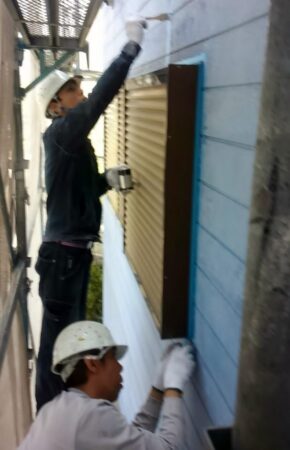福岡市西区N様邸ダークブルー・ブラウン・オフホワイトの3色を使って外壁を塗り替えました|外壁塗装・屋根塗装のことなら福岡市・糸島市のエコテックス