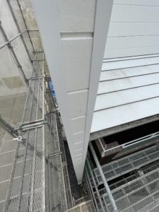 コーナー役物（出隅アングル）を取り付け|外壁塗装・屋根塗装のことなら福岡市・糸島市のエコテックス